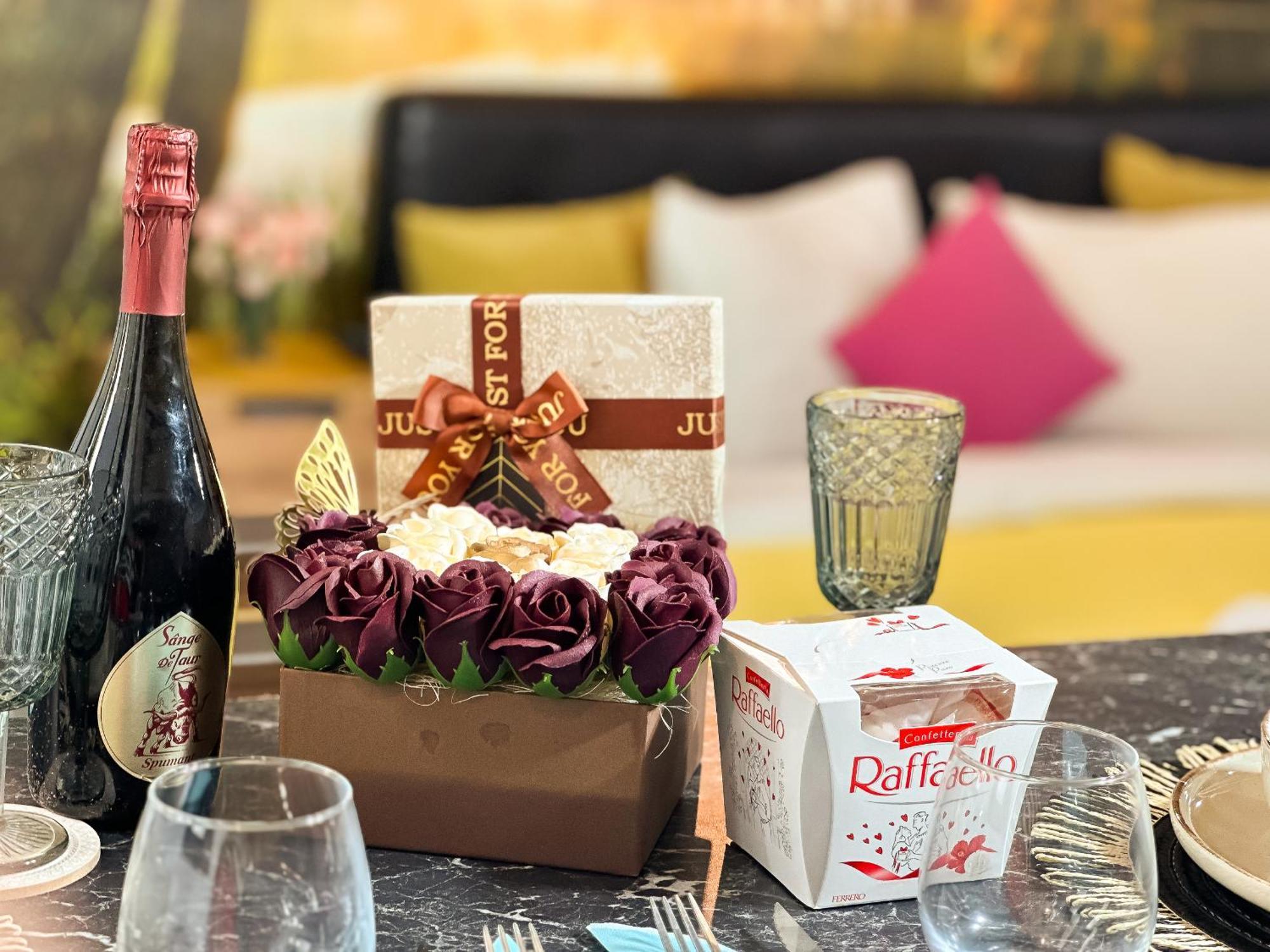 Venus Central Lux Studio Крайова Экстерьер фото