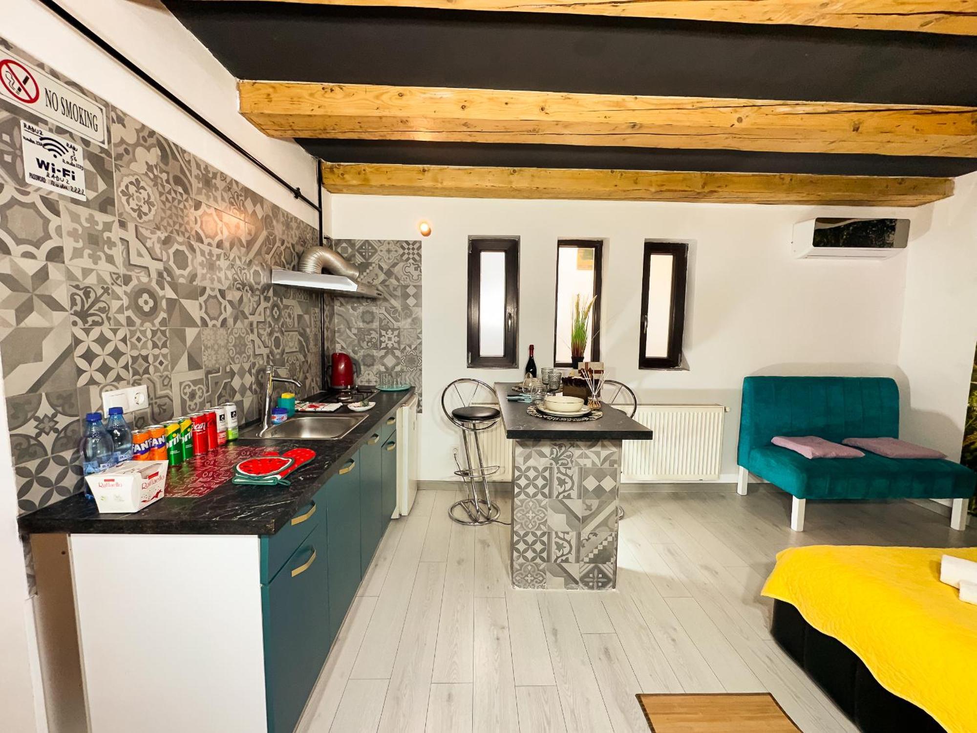 Venus Central Lux Studio Крайова Экстерьер фото
